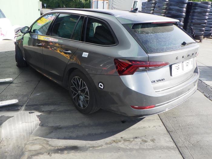 Skoda Octavia Combi 2.0 TDI GreenTec 16V Sloopvoertuig (2024, Grijs)