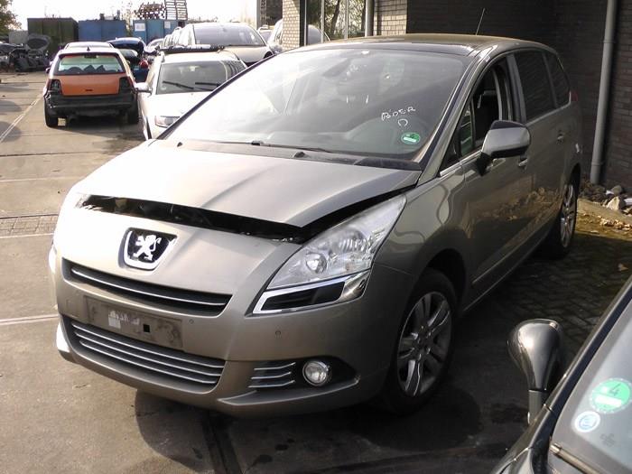 Peugeot 5008 I 1.6 VTI 16V Sloopvoertuig (2011, Grijs)