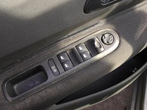 Peugeot 5008 I 1.6 VTI 16V Sloopvoertuig (2011, Grijs)