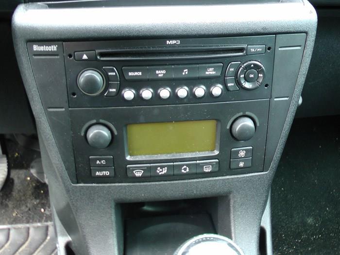Citroen C4 Berline 1.6 16V VTi 120 Sloopvoertuig (2009, Grijs)
