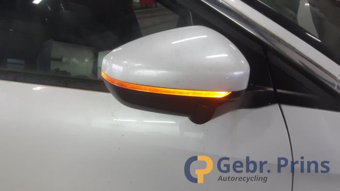 Peugeot 3008 II 1.2 12V e-THP PureTech 130 Sloopvoertuig (2018, Wit)