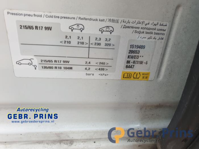 Peugeot 3008 II 1.2 12V e-THP PureTech 130 Sloopvoertuig (2018, Wit)