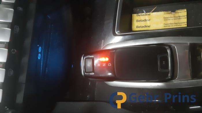 Peugeot 3008 II 1.2 12V e-THP PureTech 130 Sloopvoertuig (2018, Wit)