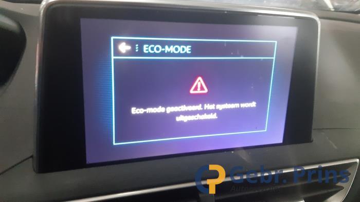 Peugeot 3008 II 1.2 12V e-THP PureTech 130 Sloopvoertuig (2018, Wit)