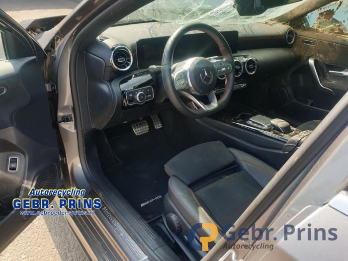 Mercedes A Limousine 1.3 A-180 Turbo Sloopvoertuig (2020, Grijs)
