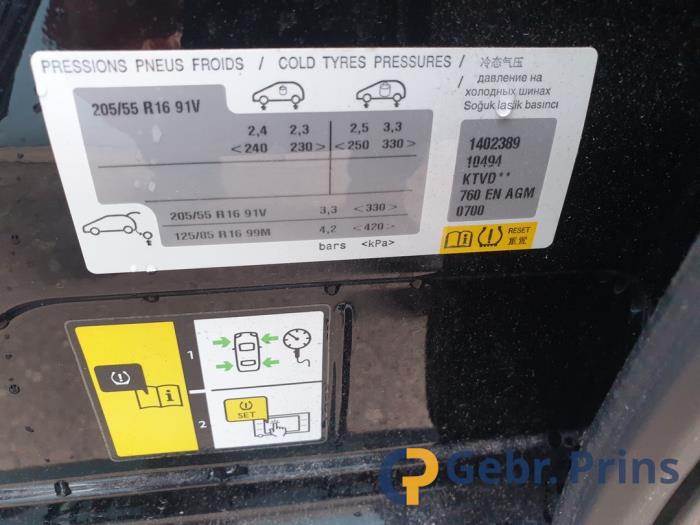 Peugeot 308 1.6 BlueHDi 120 Sloopvoertuig (2015, Zwart)