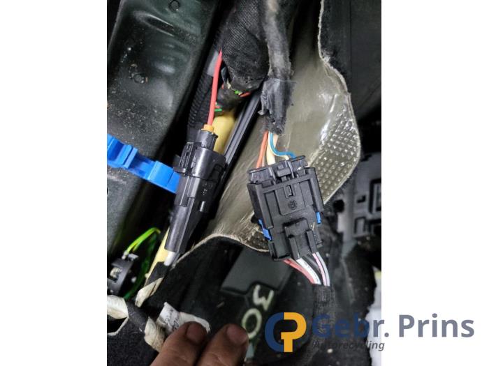 Peugeot 308 1.6 BlueHDi 120 Sloopvoertuig (2015, Zwart)