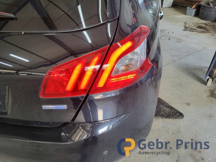 Peugeot 308 1.6 BlueHDi 120 Sloopvoertuig (2015, Zwart)