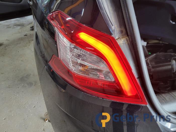 Peugeot 308 1.6 BlueHDi 120 Sloopvoertuig (2015, Zwart)