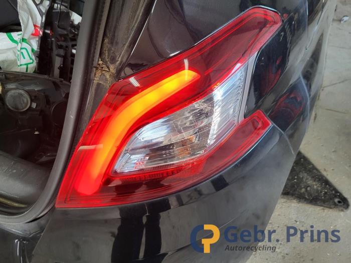 Peugeot 308 1.6 BlueHDi 120 Sloopvoertuig (2015, Zwart)