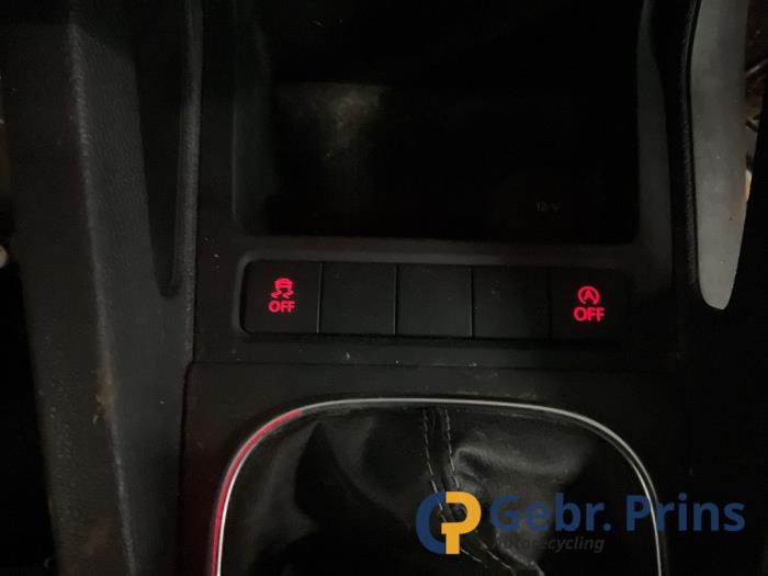 Volkswagen Scirocco 1.4 TSI 122 16V Sloopvoertuig (2011, Wit)