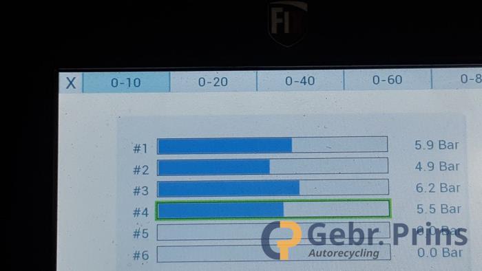 Toyota Yaris III 1.5 16V Dual VVT-iE Sloopvoertuig (2017, Rood)