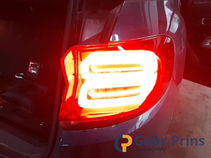 Citroen C5 Aircross I 1.6 Hybrid 225 16V Sloopvoertuig (2021, Groen)