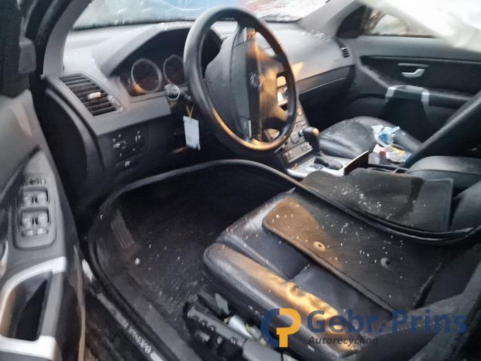 Volvo XC90 I 2.4 D5 20V Sloopvoertuig (2011, Zwart)
