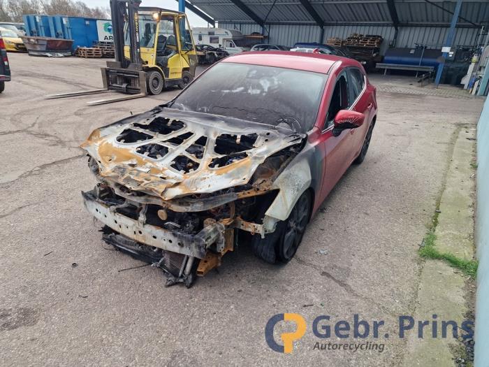 Mazda 3 2.0 SkyActiv-G 16V Sloopvoertuig (2014, Rood)