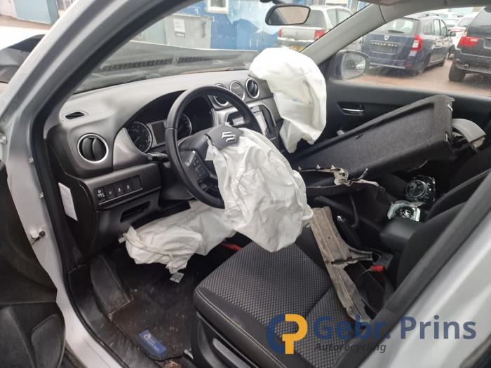 Suzuki Vitara 1.6 16V VVT Sloopvoertuig (2016, Grijs)