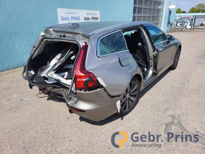 Volvo V60 II 2.0 B3 16V Mild Hybrid Sloopvoertuig (2020, Grijs)