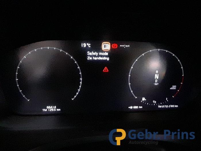 Volvo V60 II 2.0 B3 16V Mild Hybrid Sloopvoertuig (2020, Grijs)