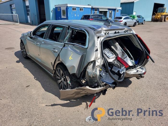 Volvo V60 II 2.0 B3 16V Mild Hybrid Sloopvoertuig (2020, Grijs)