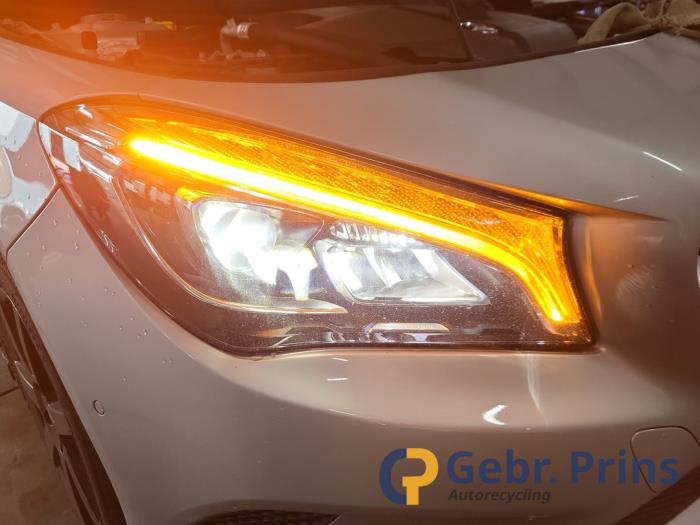 Mercedes CLA Shooting Brake 2.2 CLA-200 CDI, 200 d 16V Sloopvoertuig (2016, Grijs)