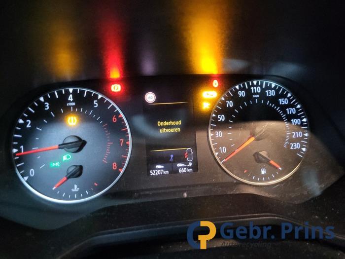 Renault Clio V 1.0 TCe 100 12V Sloopvoertuig (2019, Grijs)