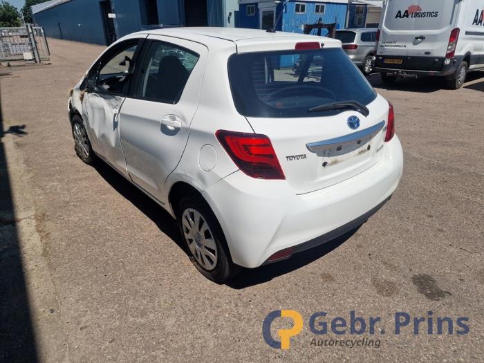 Toyota Yaris III 1.5 16V Hybrid Sloopvoertuig (2016, Wit)