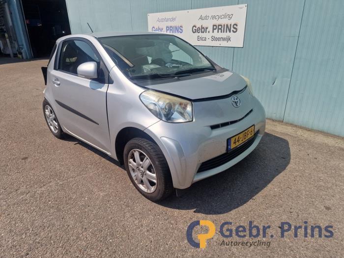 Toyota iQ 1.0 12V VVT-i Sloopvoertuig (2009, Grijs)