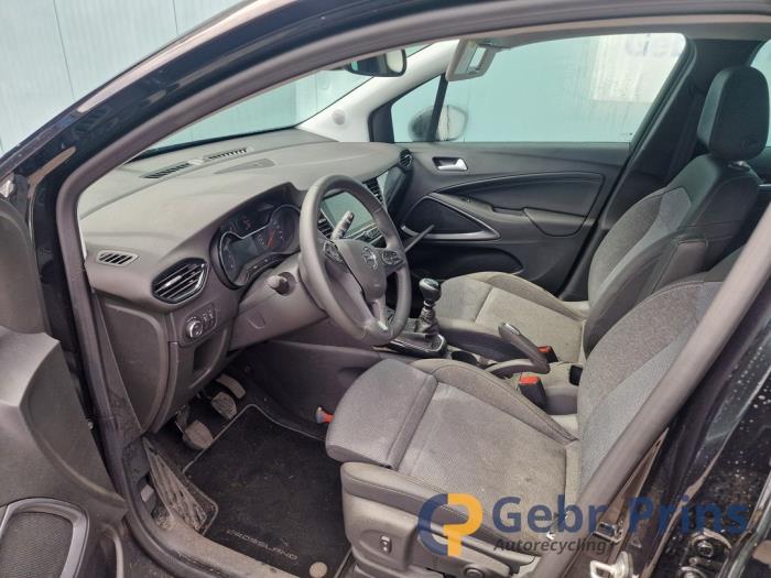Opel Crossland 1.2 Turbo 12V Sloopvoertuig (2024, Zwart)