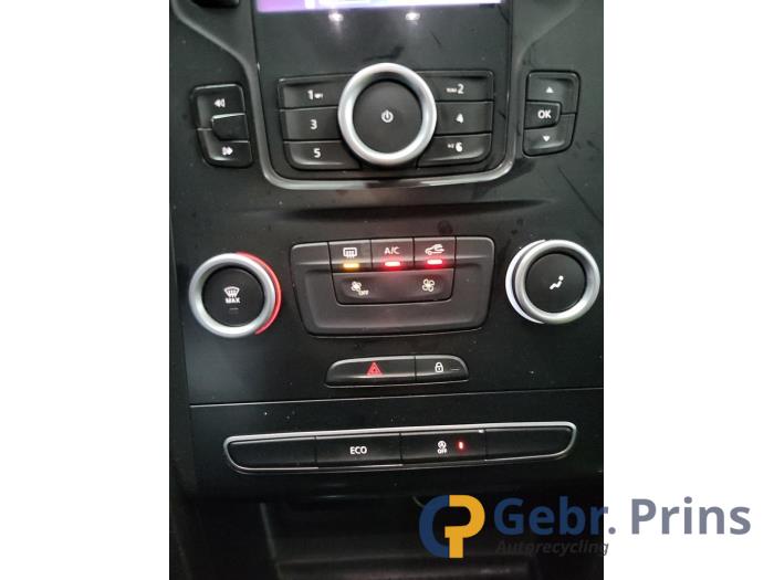 Renault Megane IV Estate 1.5 Energy dCi 110 Sloopvoertuig (2017, Wit)