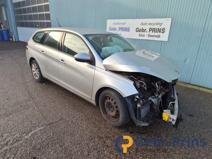 Peugeot 308 SW 1.2 12V e-THP PureTech 110 Sloopvoertuig (2015, Grijs)