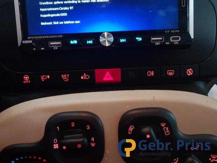 Fiat Panda/Pandina 0.9 TwinAir 60 Sloopvoertuig (2015, Wit)