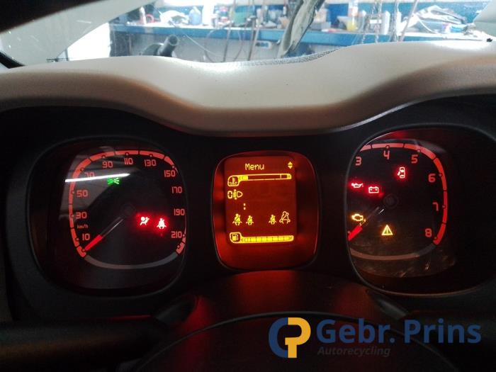 Fiat Panda/Pandina 0.9 TwinAir 60 Sloopvoertuig (2015, Wit)