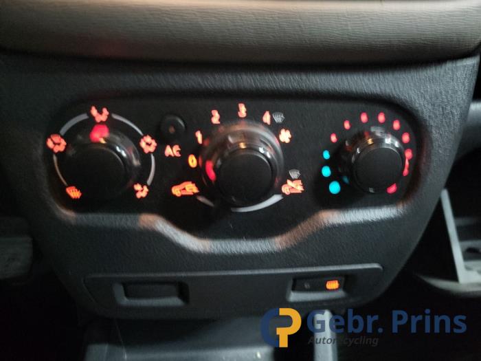 Dacia Dokker 1.5 dCi 90 Sloopvoertuig (2014, Licht, Zilvergrijs)