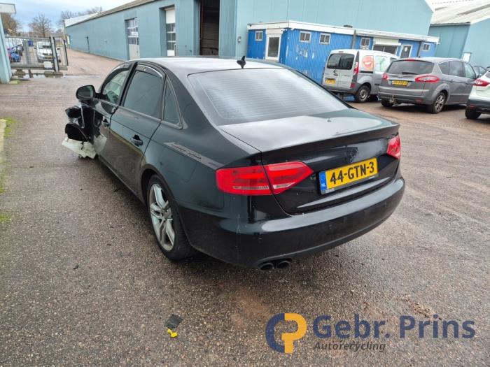 Audi A4 1.8 TFSI 16V Sloopvoertuig (2008, Zwart)