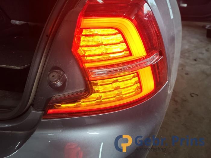 Volvo S60 III 2.0 T5 16V Sloopvoertuig (2019, Grijs)