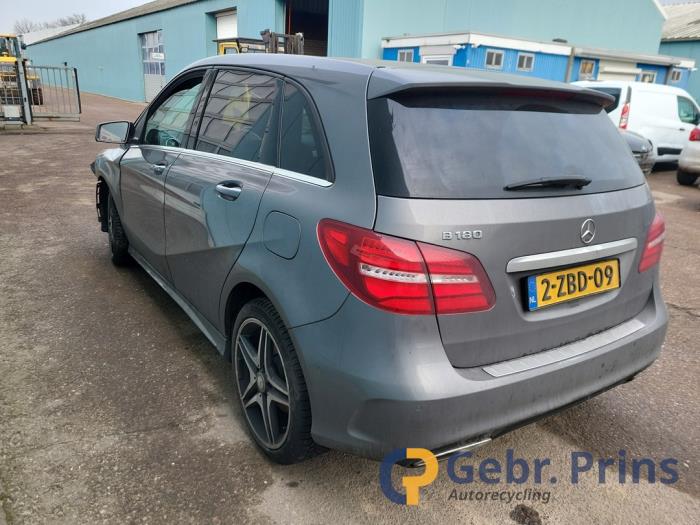 Mercedes B 1.6 B-180 BlueEFFICIENCY Turbo 16V Sloopvoertuig (2014, Grijs)