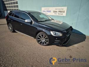 Volvo V60 I 2.4 D6 20V AWD Twin Engine Plug-in Hybrid Sloopvoertuig (2015, Zwart)