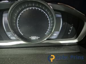 Volvo V60 I 2.4 D6 20V AWD Twin Engine Plug-in Hybrid Sloopvoertuig (2015, Zwart)