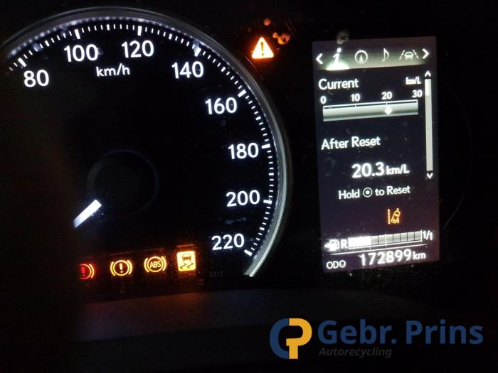 Lexus CT 200h 1.8 16V Sloopvoertuig (2018, Grijs)