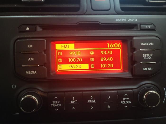 Kia Rio III 1.2 CVVT 16V Sloopvoertuig (2014, Zwart)