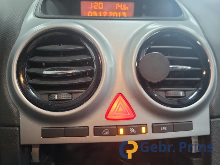 Opel Corsa D 1.2 16V LPG Sloopvoertuig (2013, Wit)