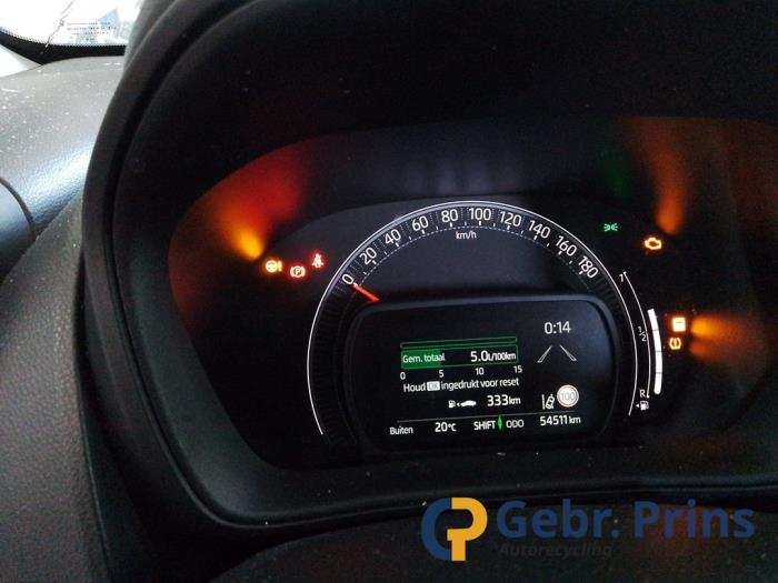 Toyota Aygo X 1.0 12V VVT-i Sloopvoertuig (2023, Wit)