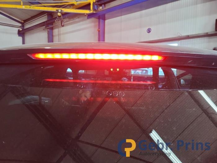 Mercedes A 1.5 A-180d Sloopvoertuig (2019, Metallic, Zwart)