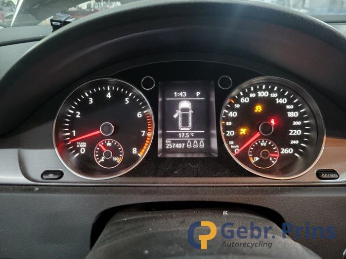 Volkswagen Passat Variant 1.4 TSI 16V Sloopvoertuig (2011, Bruin)