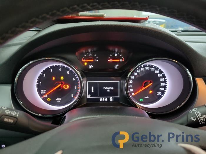 Opel Astra K Sports Tourer 1.2 Turbo 12V Sloopvoertuig (2020, Wit)