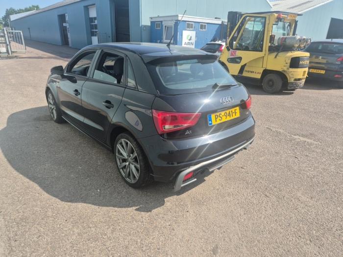 Audi A1 Sportback 1.4 TFSI 16V 122 Sloopvoertuig (2013, Zwart)