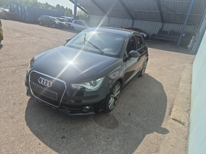 Audi A1 Sportback 1.4 TFSI 16V 122 Sloopvoertuig (2013, Zwart)