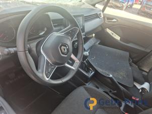 Renault Clio V 1.0 TCe 90 12V Sloopvoertuig (2023, Zwart)