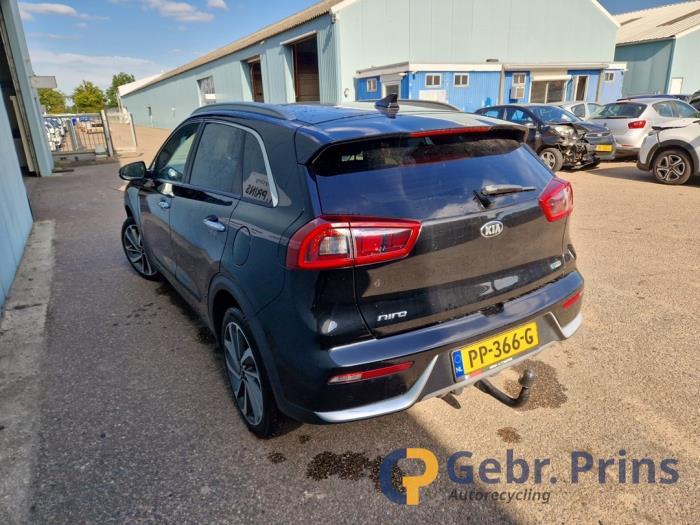 Kia Niro I 1.6 GDI Hybrid Sloopvoertuig (2017, Zwart)