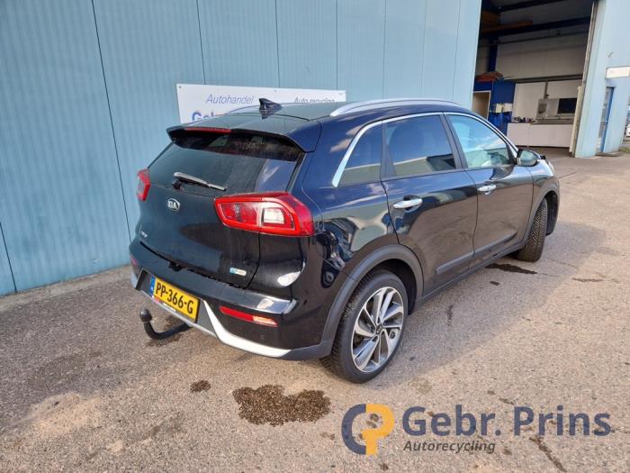 Kia Niro I 1.6 GDI Hybrid Sloopvoertuig (2017, Zwart)